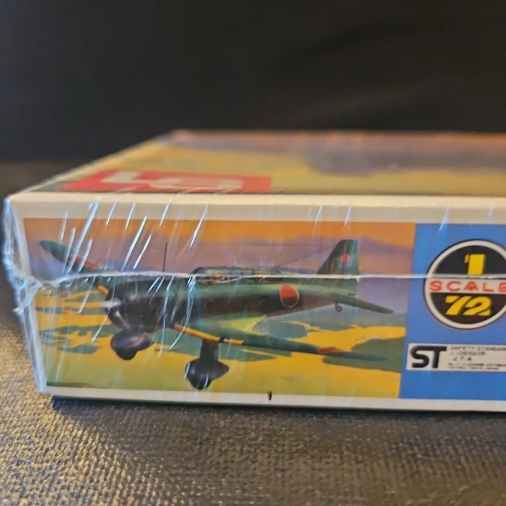 Mitsubishi Ki-15-II Babs Model Kit - Green